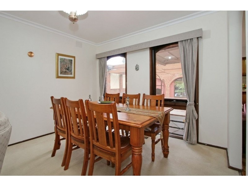 21 Minerva Crescent, Vermont South VIC 3133