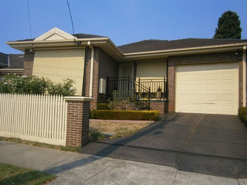 2/51 Summit Crescent, Glen Waverley VIC 3150