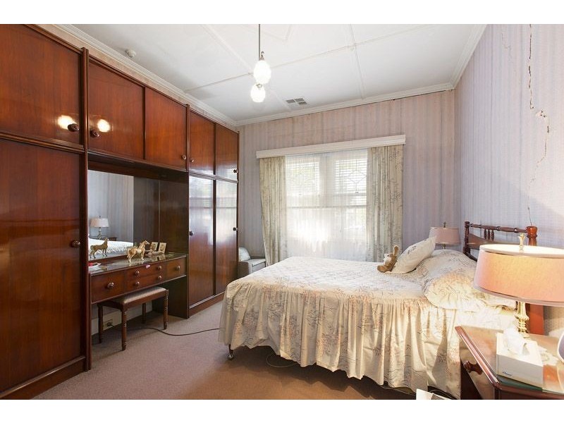 16 Edna Street, Malvern East VIC 3145