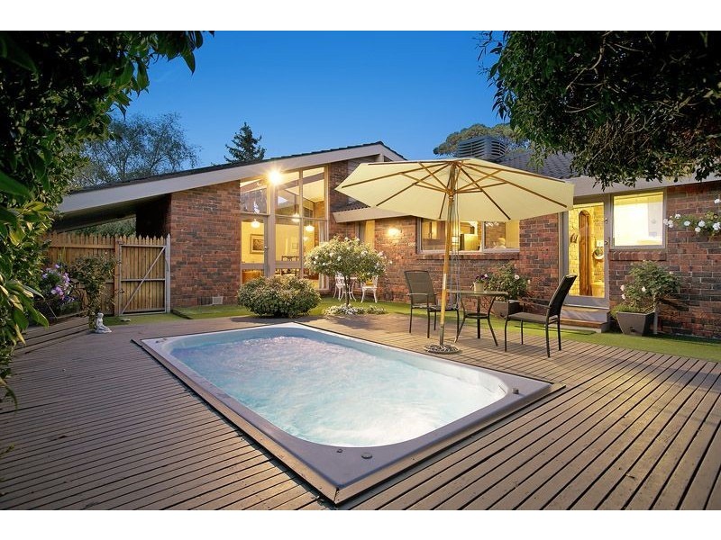 16 Creswick Street, Glen Waverley VIC 3150