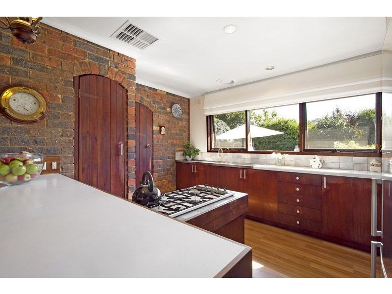 16 Creswick Street, Glen Waverley VIC 3150