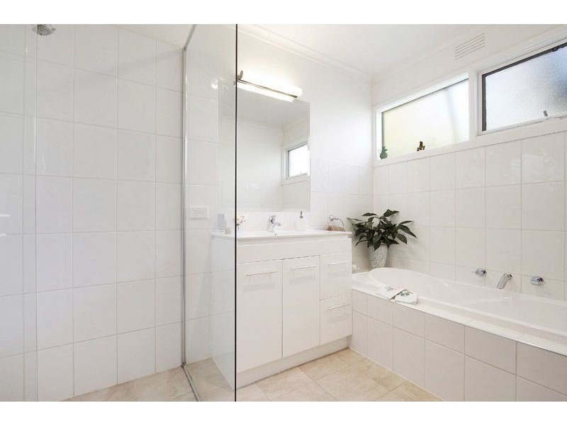 16 Creswick Street, Glen Waverley VIC 3150