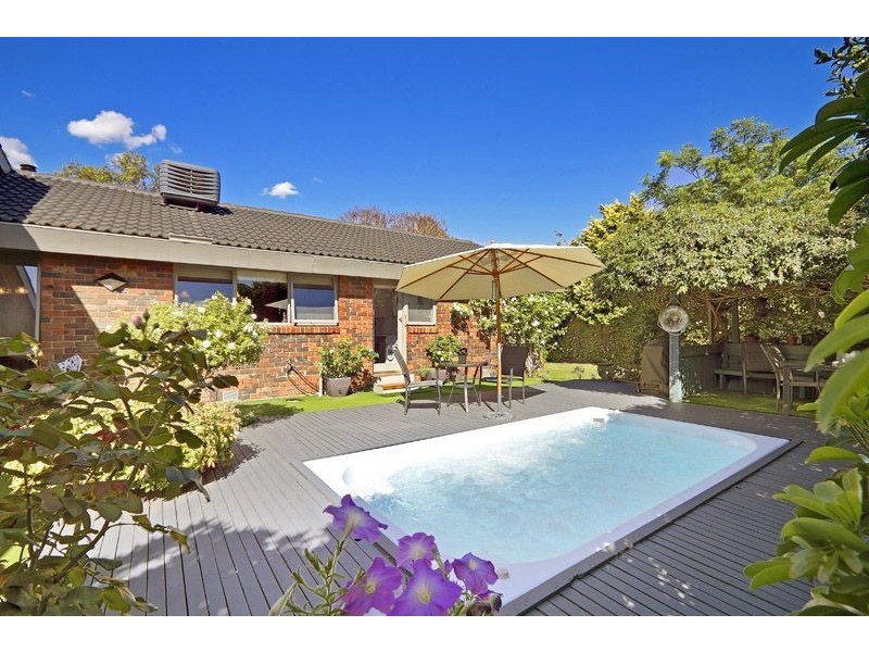 16 Creswick Street, Glen Waverley VIC 3150