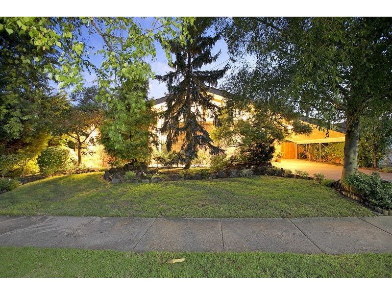 16 Creswick Street, Glen Waverley VIC 3150