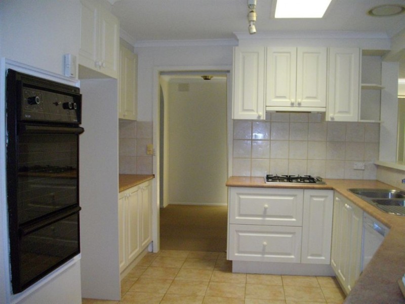 877 Waverley Road, Glen Waverley VIC 3150