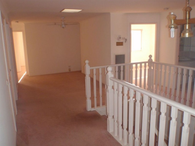 9 Sara Drive, Wheelers Hill VIC 3150