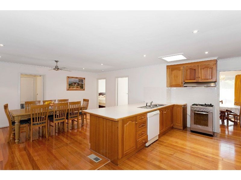 15 Tanner Street, Glen Waverley VIC 3150