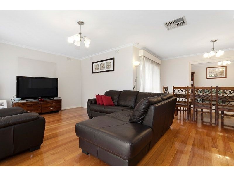 101 Brandon Park Drive, Wheelers Hill VIC 3150