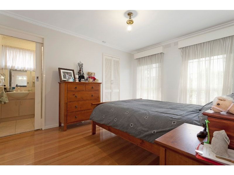 101 Brandon Park Drive, Wheelers Hill VIC 3150