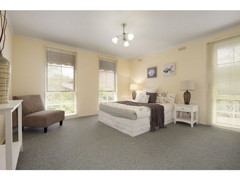 4 Buxton Court, Wheelers Hill VIC 3150