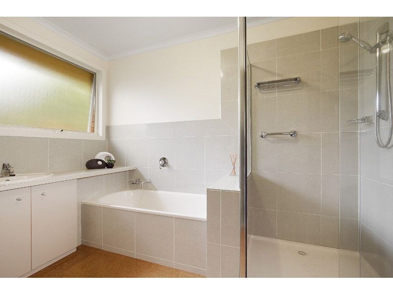 4 Buxton Court, Wheelers Hill VIC 3150