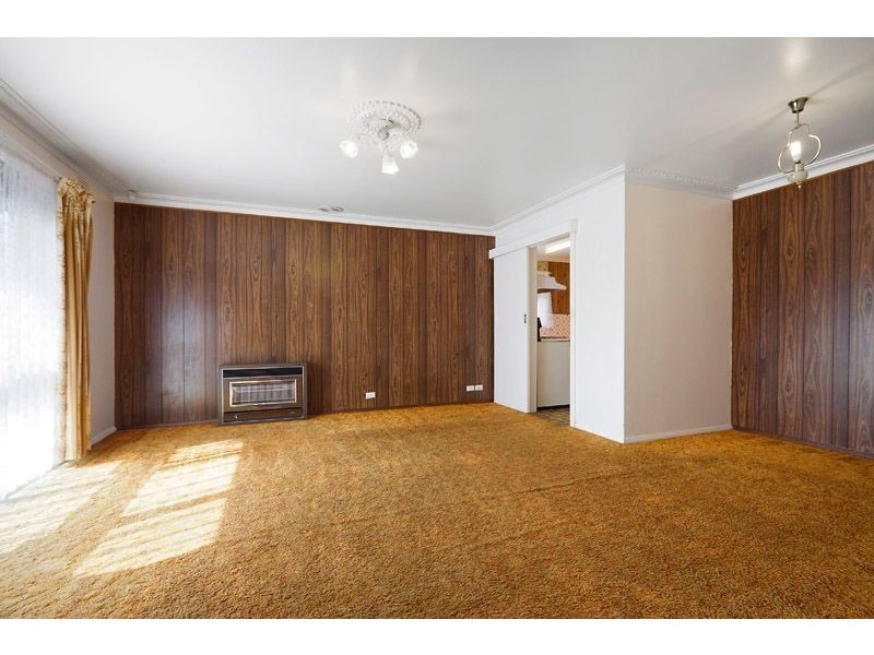 10 Hanleth Avenue, Springvale VIC 3171