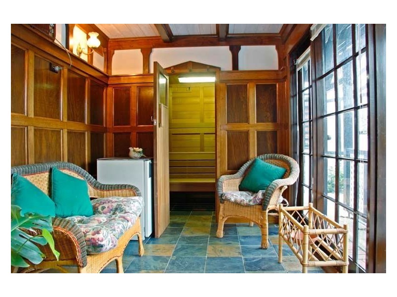 4 Azalea Court, Wheelers Hill VIC 3150