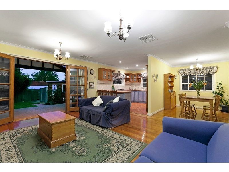 24 Diamond Avenue, Glen Waverley VIC 3150