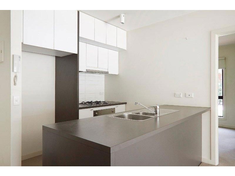 2/2 Greenfield Drive, Clayton VIC 3168