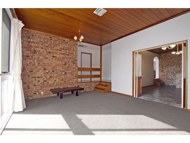 52 Fernbank Crescent, Mulgrave VIC 3170