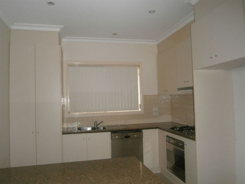 4/24 Ivanhoe Street, Glen Waverley VIC 3150