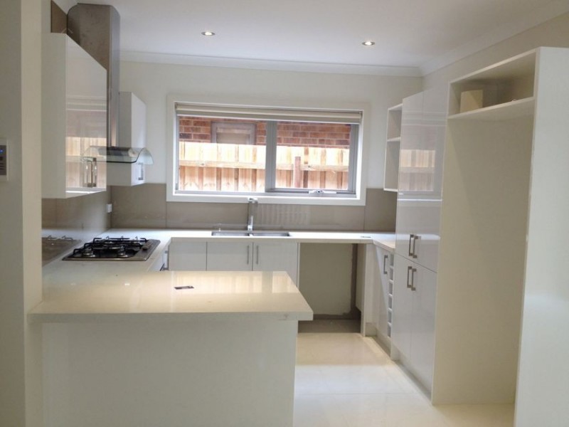 2/1 Cardiff Court, Glen Waverley VIC 3150