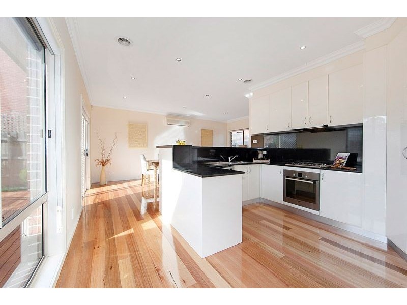 2/8 Alexander Street, Mount Waverley VIC 3149