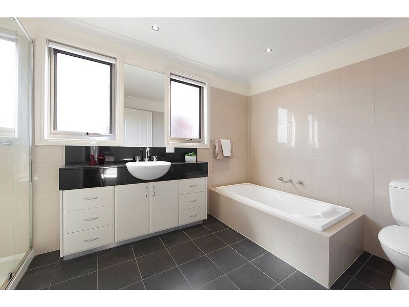 2/8 Alexander Street, Mount Waverley VIC 3149