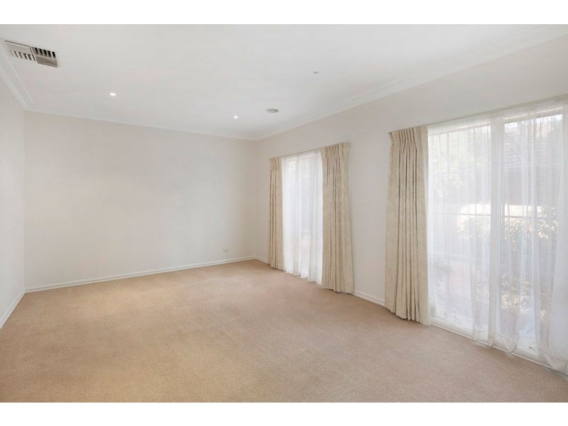 2/26 Biscayne Drive, Mount Waverley VIC 3149