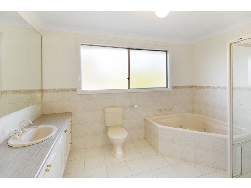 2/26 Biscayne Drive, Mount Waverley VIC 3149