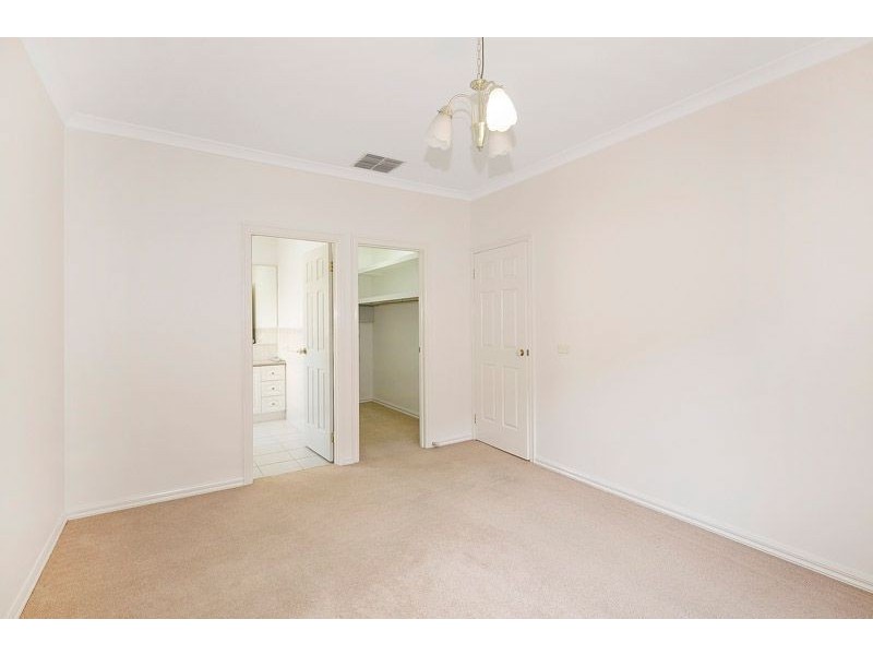 2/26 Biscayne Drive, Mount Waverley VIC 3149