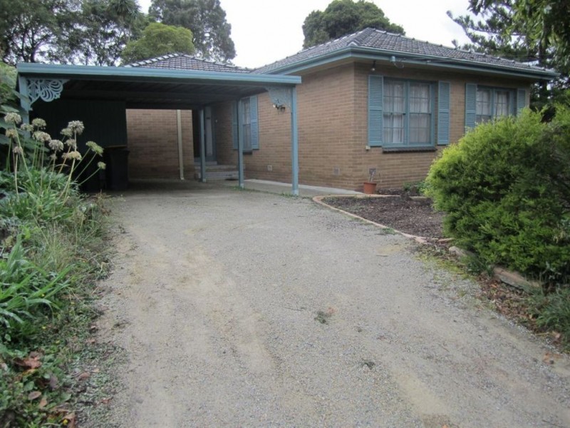 13 Thompson Street, Glen Waverley VIC 3150