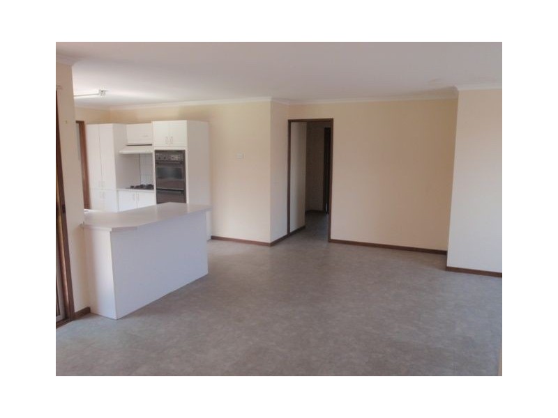 5 Jenola Parade, Wantirna South VIC 3152