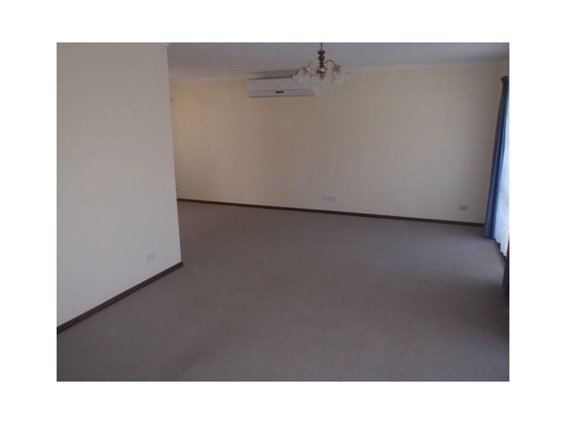 5 Jenola Parade, Wantirna South VIC 3152