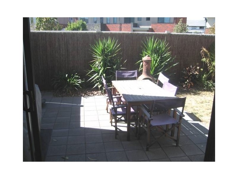 10 Liverpool Street, Mulgrave VIC 3170