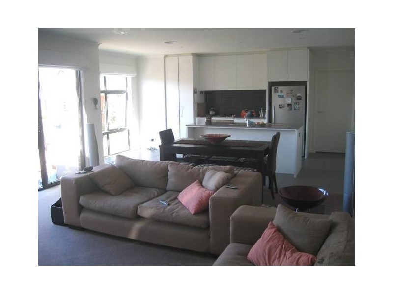 10 Liverpool Street, Mulgrave VIC 3170