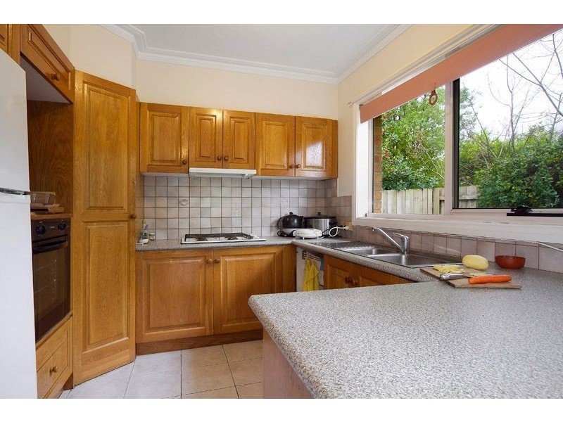 2/34 Panoramic Grove, Glen Waverley VIC 3150