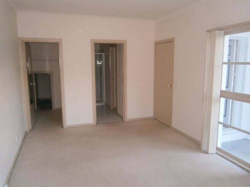 25 The Quadrangle, Glen Waverley VIC 3150