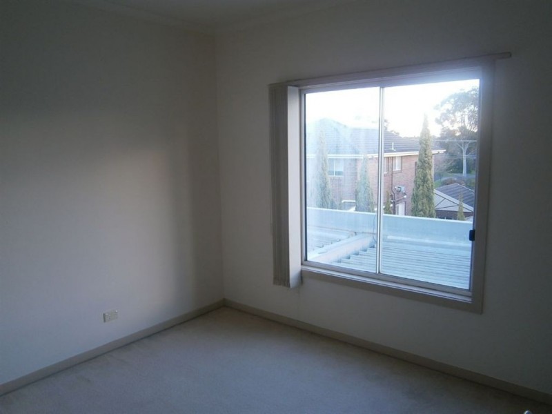 25 The Quadrangle, Glen Waverley VIC 3150