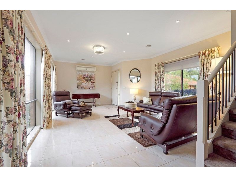 2/25 Sadie Street, Mount Waverley VIC 3149