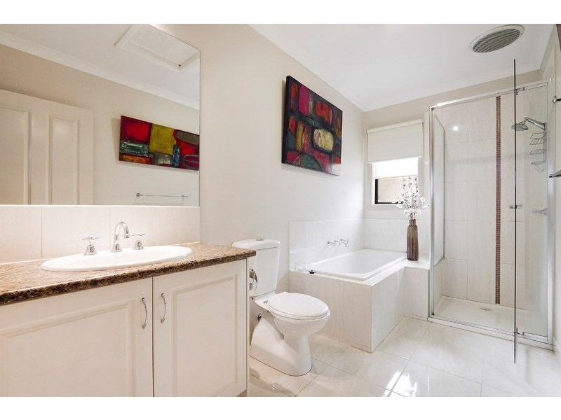 2/25 Sadie Street, Mount Waverley VIC 3149