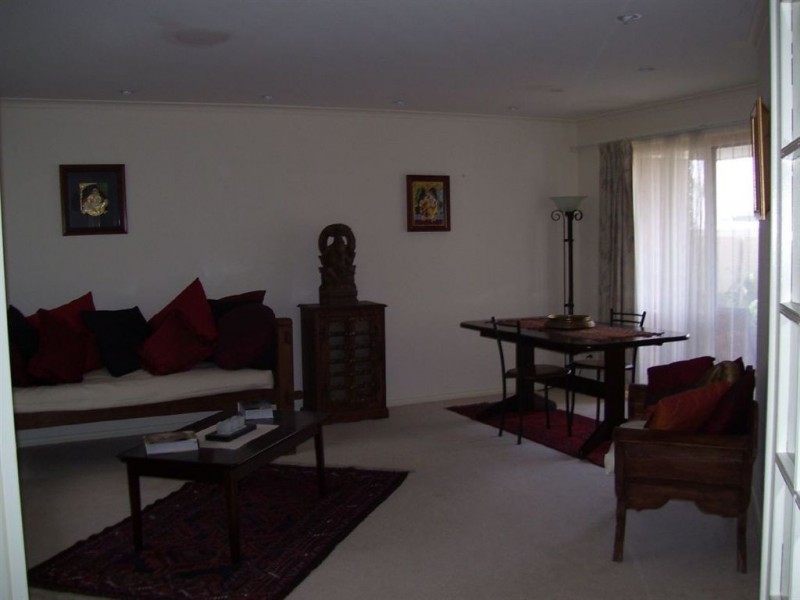 42 Robinson Drive, Burwood East VIC 3151