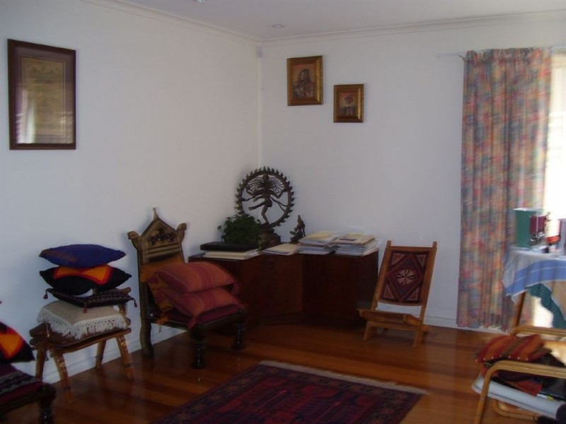 42 Robinson Drive, Burwood East VIC 3151