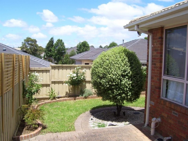 42 Robinson Drive, Burwood East VIC 3151