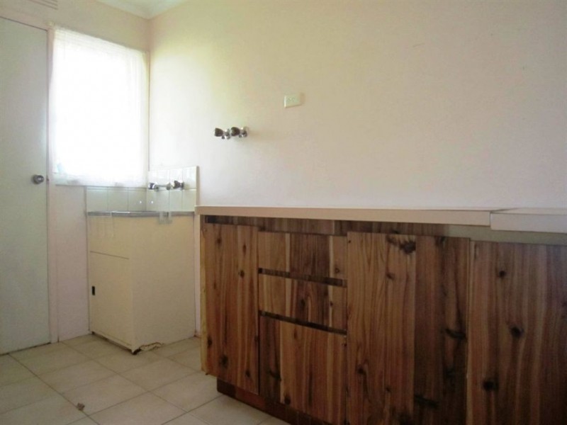 33 Ponsford Avenue, Wantirna South VIC 3152