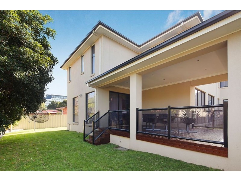 8 Hogan Road, Glen Waverley VIC 3150
