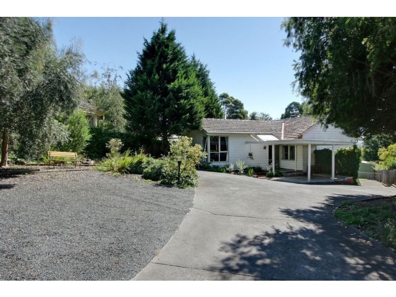 39 Hinkler Road, Glen Waverley VIC 3150