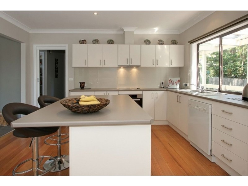 39 Hinkler Road, Glen Waverley VIC 3150