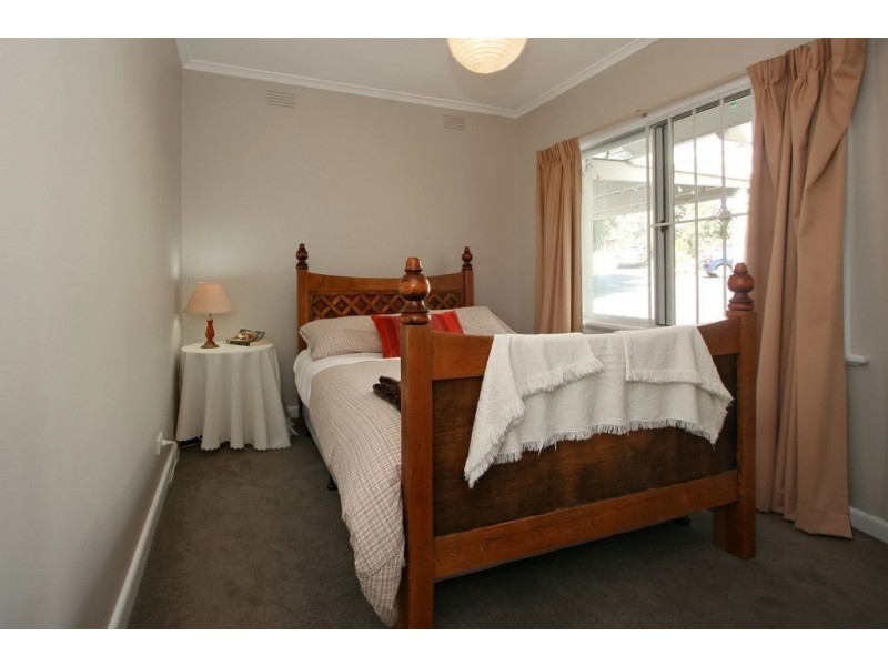 39 Hinkler Road, Glen Waverley VIC 3150