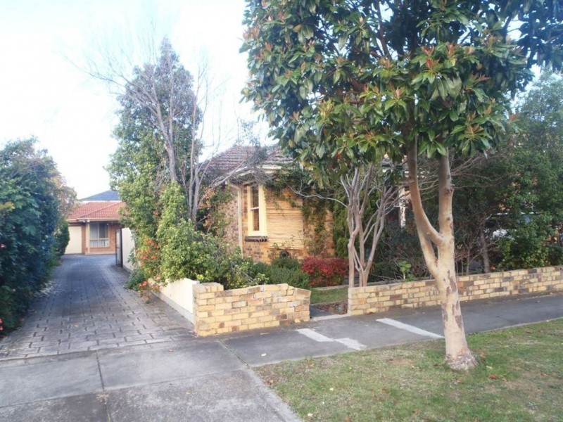 1/4 Glenmore Grove, Mount Waverley VIC 3149