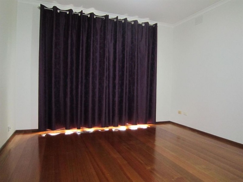 30 Bramley Crescent, Wheelers Hill VIC 3150