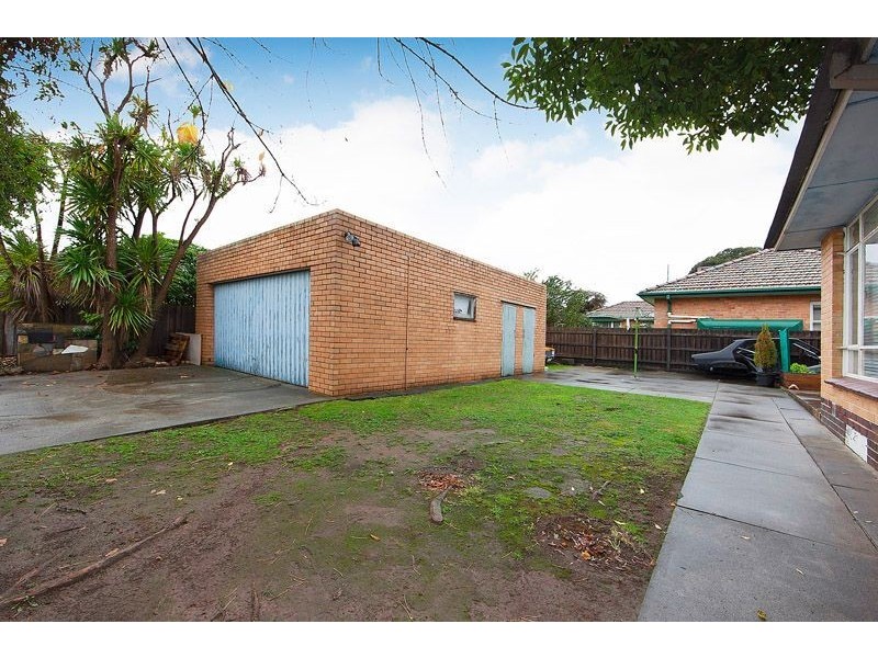 5 Winbourne Road, Mount Waverley VIC 3149