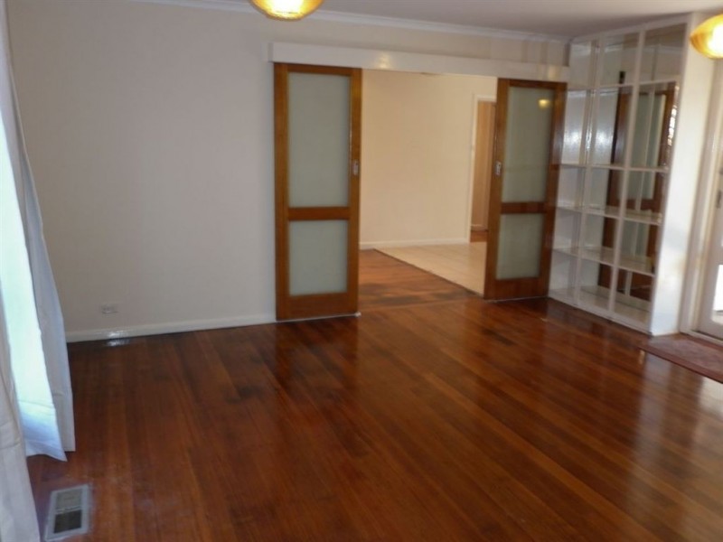 19 Ivanhoe Street, Glen Waverley VIC 3150