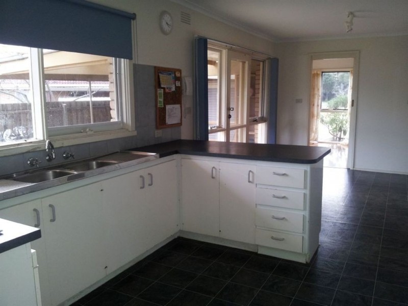 4 Hainthorpe Grove, Mulgrave VIC 3170